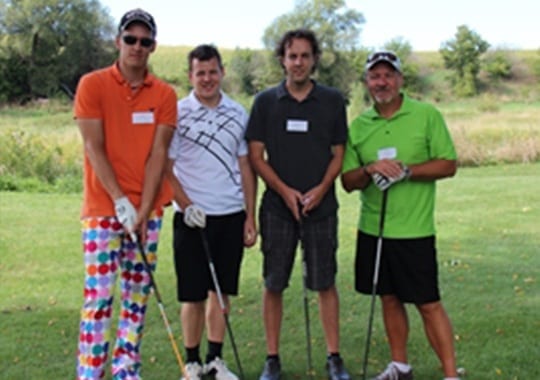 https://www.skylinegroupofcompanies.ca/wp-content/uploads/2012/09/charity-golf-2012-540x380-1.jpg